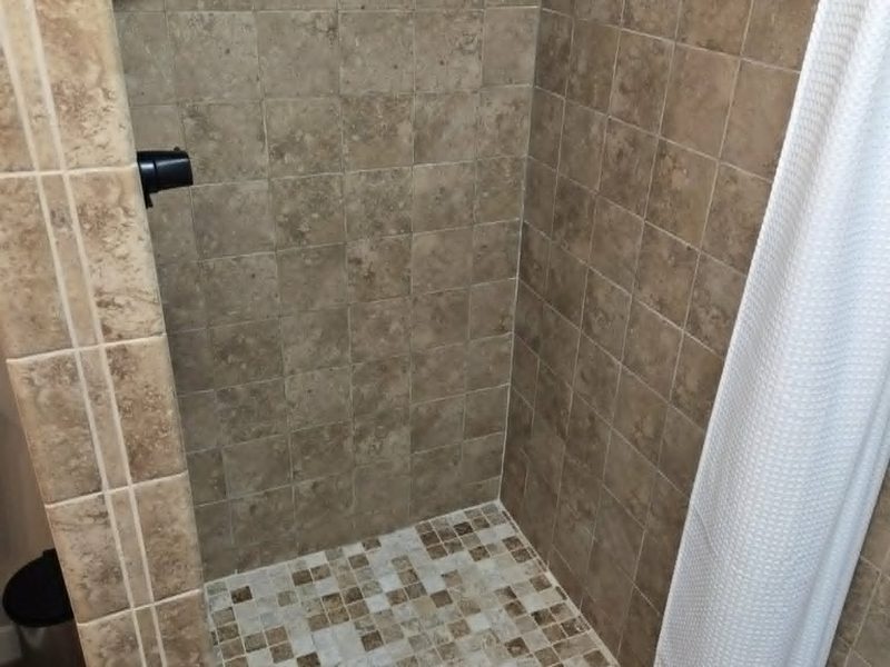 Tiled shower and surround